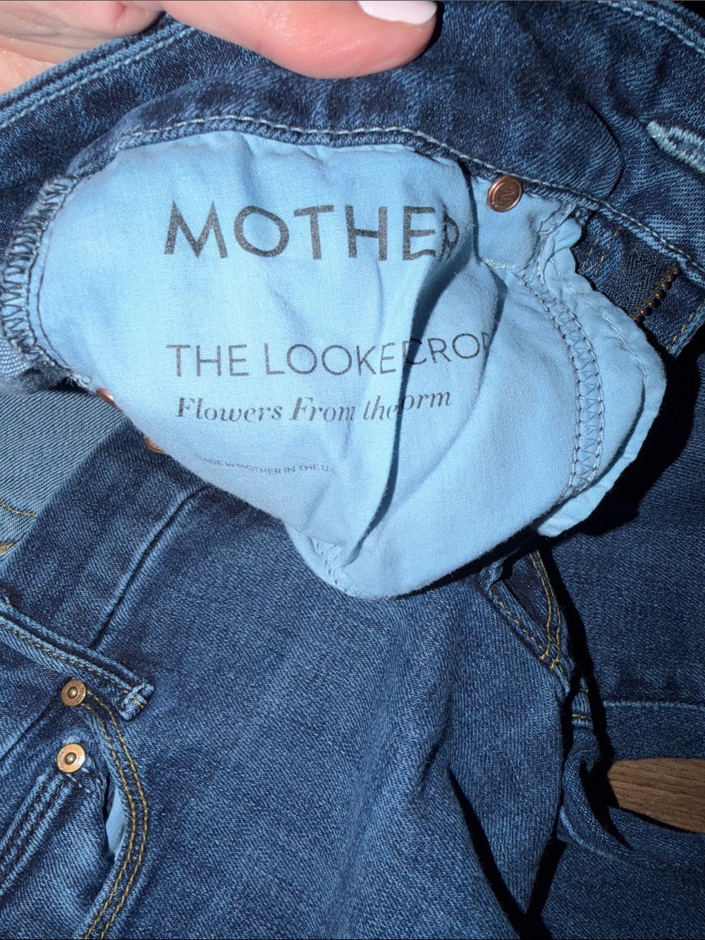 MOTHER The Looker Crop Jeans in Dark Blue Wash - Picture 2 of 4